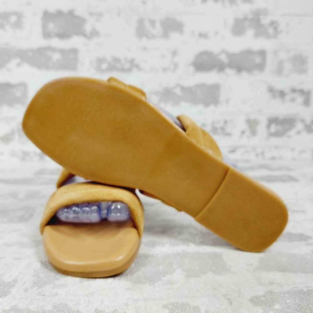NEW Steve Madden Women's Wizen Tan Flat Sandals F533 - Picture 4 of 9